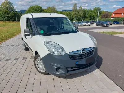 Gebraucht Opel Combo 105 PS (77 kW) 2014 Weiß Van / Kleinbus
