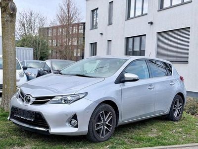 Gebraucht Toyota Auris Edition 132 PS (97 kW) 2014 Silber Limousine