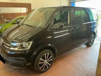 Gebraucht VW T6 Comfortline 150 PS (110 kW) 2017 Schwarz Van
