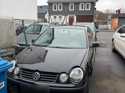 Gebraucht VW Polo 60 PS (44 kW) 2002 Schwarz Kleinwagen