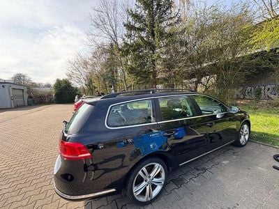 Gebraucht VW Passat Highline 140 PS (102 kW) 2014 Schwarz Limousine