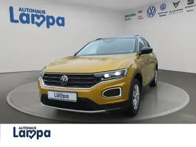 Begagnad VW T-Roc Active 150 HK (110 kW) 2021 Gul SUV