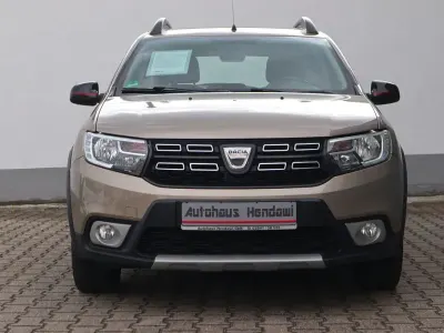 Brugt Dacia Sandero Celebration 90 HK (66 kW) 2019 Beige SUV