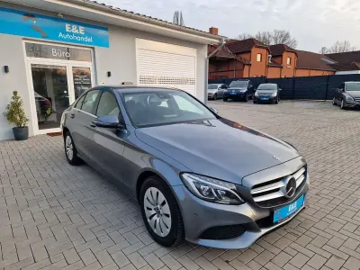 Gebraucht Mercedes C220 170 PS (125 kW) 2017 Selenitgrau Limousine