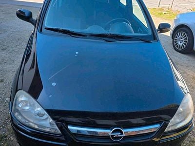 Second-hand Opel Corsa 60 CP (44 kW) 2005 Negru Hatchback