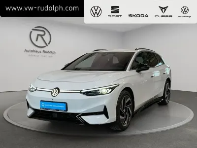 Gebraucht VW ID.7 Pro 210 kW (286 PS) 2025 Gletscherweiß metallic Kombi