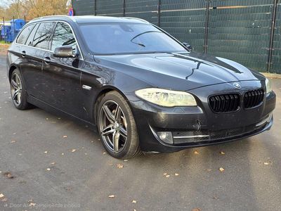 Grau Gebraucht 2011 BMW 530 Kombi | 5.450 € (Etwas zu teuer)