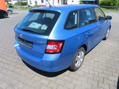 Gebraucht Skoda Fabia Ambition 110 PS (80 kW) 2018 Blau Kombi