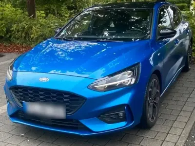 Gebraucht Ford Focus ST-Line X 125 PS (91 kW) 2019 Blau Limousine