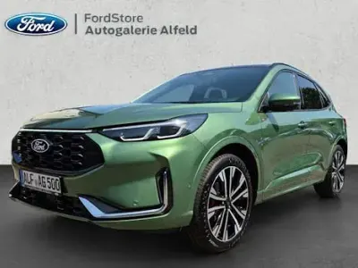 Usata Ford Kuga ST-Line X 183 CV (134 kW) 2025 Verde SUV