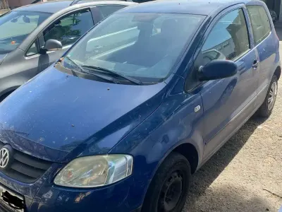 Usata VW Fox 54 CV (39 kW) 2005 Blu Utilitaria