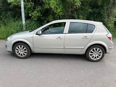 Gebraucht Opel Astra 105 PS (77 kW) 2006 Grau Kombi