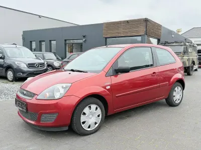 Gebraucht Ford Fiesta Style 60 PS (44 kW) 2008 Orange Kleinwagen
