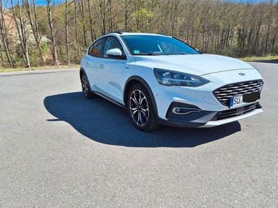 Usata Ford Focus Active 125 CV (91 kW) 2020 Bianco Berlina