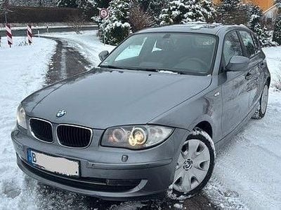 Grau Gebraucht 2011 BMW 118 Advantage Kleinwagen | 3.500 € (Guter Preis)