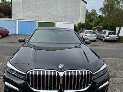 BMW 740