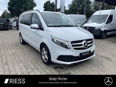 Mercedes V220