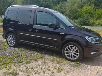 Gebraucht VW Caddy Highline 150 PS (110 kW) 2015 Violet Van / Kleinbus