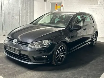 Begagnad VW Golf VII R 125 HK (91 kW) 2015 Svart Sedan