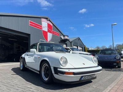 Second-hand Porsche 911SC 204 CP (150 kW) 1982 Alb Cabrio