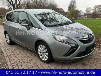 Gebraucht Opel Zafira Tourer Edition 140 PS (102 kW) 2012 Silber Van / Kleinbus