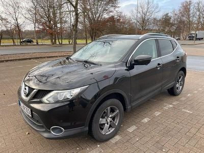 Gebraucht Nissan Qashqai 131 PS (96 kW) 2016 Schwarz SUV
