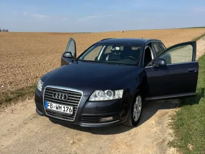 Gebraucht Audi A6 Ambiente 170 PS (125 kW) 2010 Blau Kombi