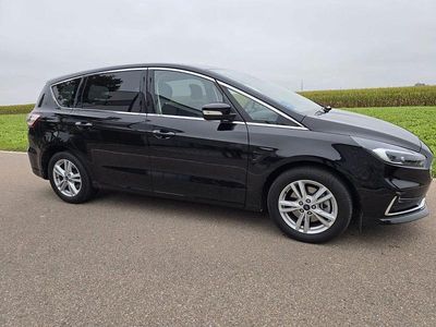 Schwarz Gebraucht 2022 Ford S-MAX Titanium Van / Kleinbus | 29.990 € (Fairer Preis)