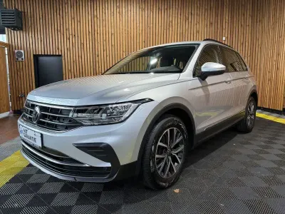 Gebraucht VW Tiguan Life 150 PS (110 kW) 2022 Reflexsilber SUV