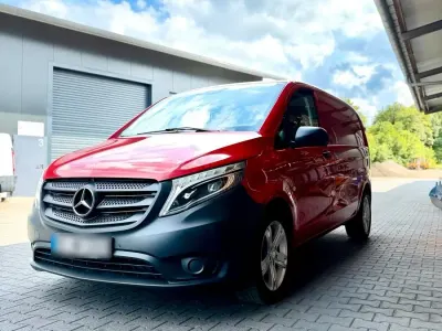 Gebraucht Mercedes Vito 114 PS (83 kW) 2015 Rot Van