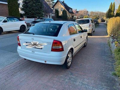 Usata Opel Astra 101 CV (74 kW) 2000 Bianco Berlina