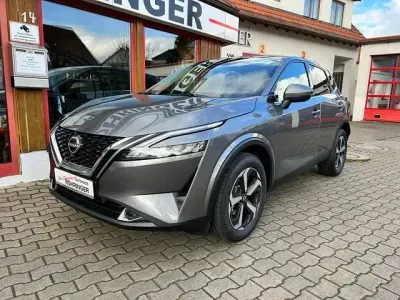 Neu Nissan Qashqai Acenta 158 PS (116 kW) 2025 Dark grey SUV