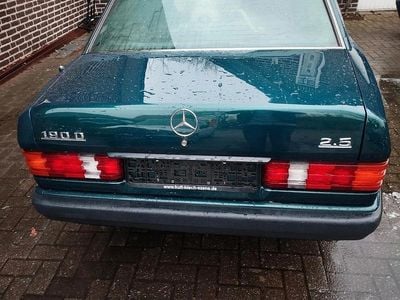 Gebraucht Mercedes 190 Avantgarde 90 PS (66 kW) 1992 Grün Limousine