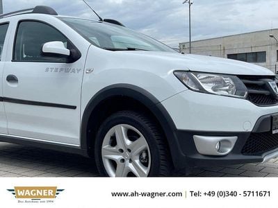 Gebraucht Dacia Sandero Stepway Ambiance 90 PS (66 kW) 2015 Weiß Limousine