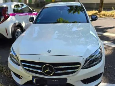 Gebraucht Mercedes C250 AMG line 211 PS (155 kW) 2015 Weiß Limousine
