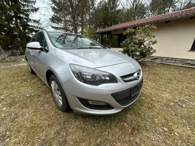 Gebraucht Opel Astra Energy 136 PS (100 kW) 2014 Silber Kombi