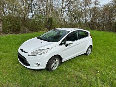 gebraucht Ford Fiesta 1,6 Ti-VCT Titanium Titanium