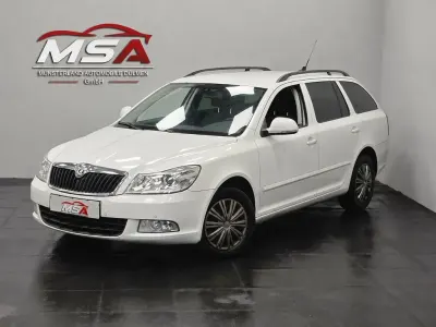 Gebraucht Skoda Octavia Ambiente 105 PS (77 kW) 2010 Weiß Kombi