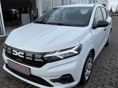 Weiß Gebraucht 2025 Dacia Sandero Limousine | 16.888 € (Guter Preis)