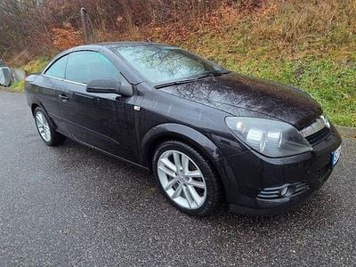 Gebraucht Opel Astra Cabriolet Cosmo 105 PS (77 kW) 2007 Schwarz Cabrio