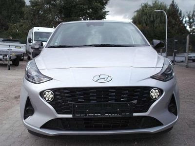 Silber Gebraucht 2023 Hyundai i10 GO! Kleinwagen | 13.500 € (Fairer Preis)
