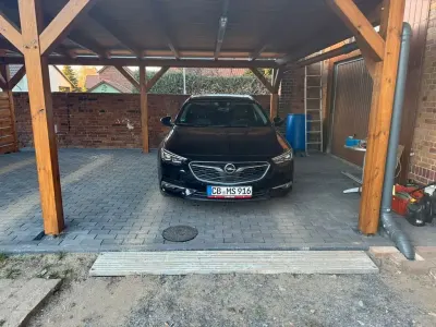 Begagnad Opel Insignia Exklusiv 165 HK (121 kW) 2017 Blå Kombi