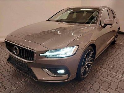 Gebraucht Volvo V60 Inscription 310 PS (228 kW) 2019 Grau Kombi