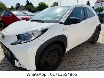 Gebraucht Toyota Aygo X X-plore 72 PS (52 kW) 2022 Rot SUV