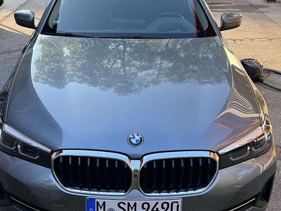 Grau Gebraucht 2021 BMW 520 Sport Line Kombi | 28.000 € (Teuer)