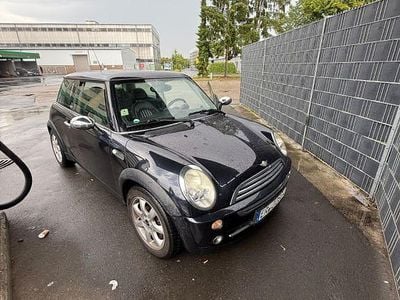 Schwarz Gebraucht 2004 Mini ONE Kleinwagen | 2.500 € (Fairer Preis)