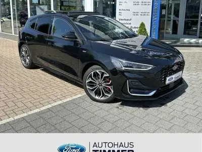 Gebraucht Ford Focus ST-Line 120 PS (88 kW) 2022 Obsidianschwarz metallic Limousine