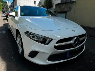 Używany Mercedes A220 190 KM (139 kW) 2019 Biały Hatchback