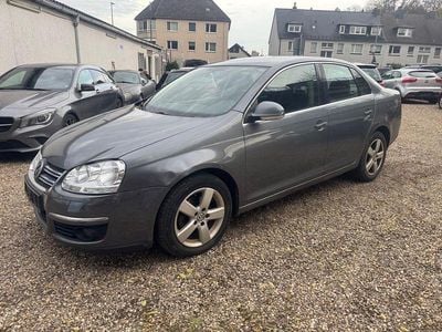 Grau Gebraucht 2006 VW Jetta Comfortline Limousine | 1.690 € (Fairer Preis)