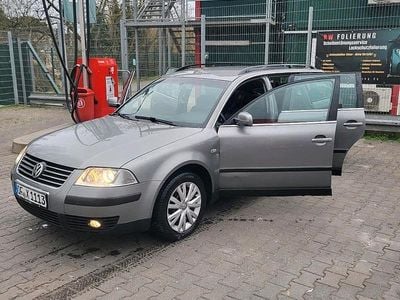 Gebraucht VW Passat 131 PS (96 kW) 2002 Grau Kombi